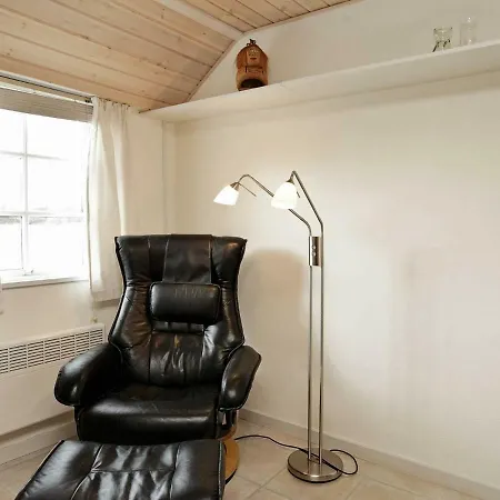 Two-bedroom Holiday In Blavand 28 * Ho
